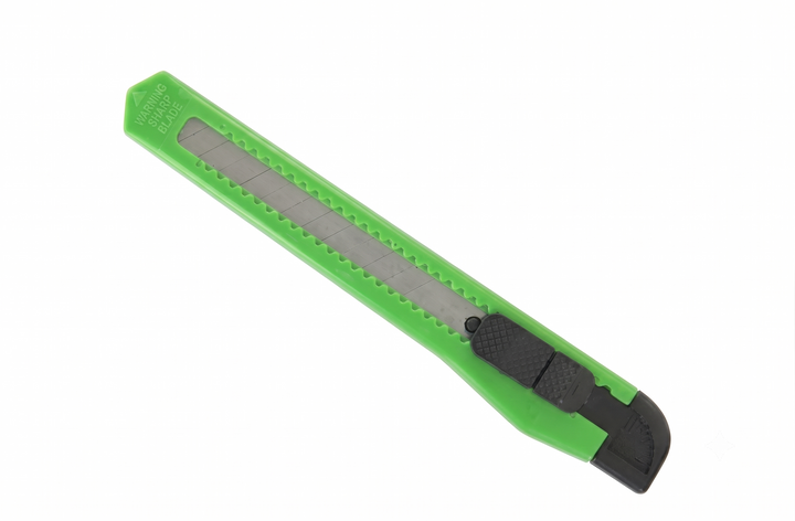 ESTILETE PLASTICO LAMINA 9MM LIKE