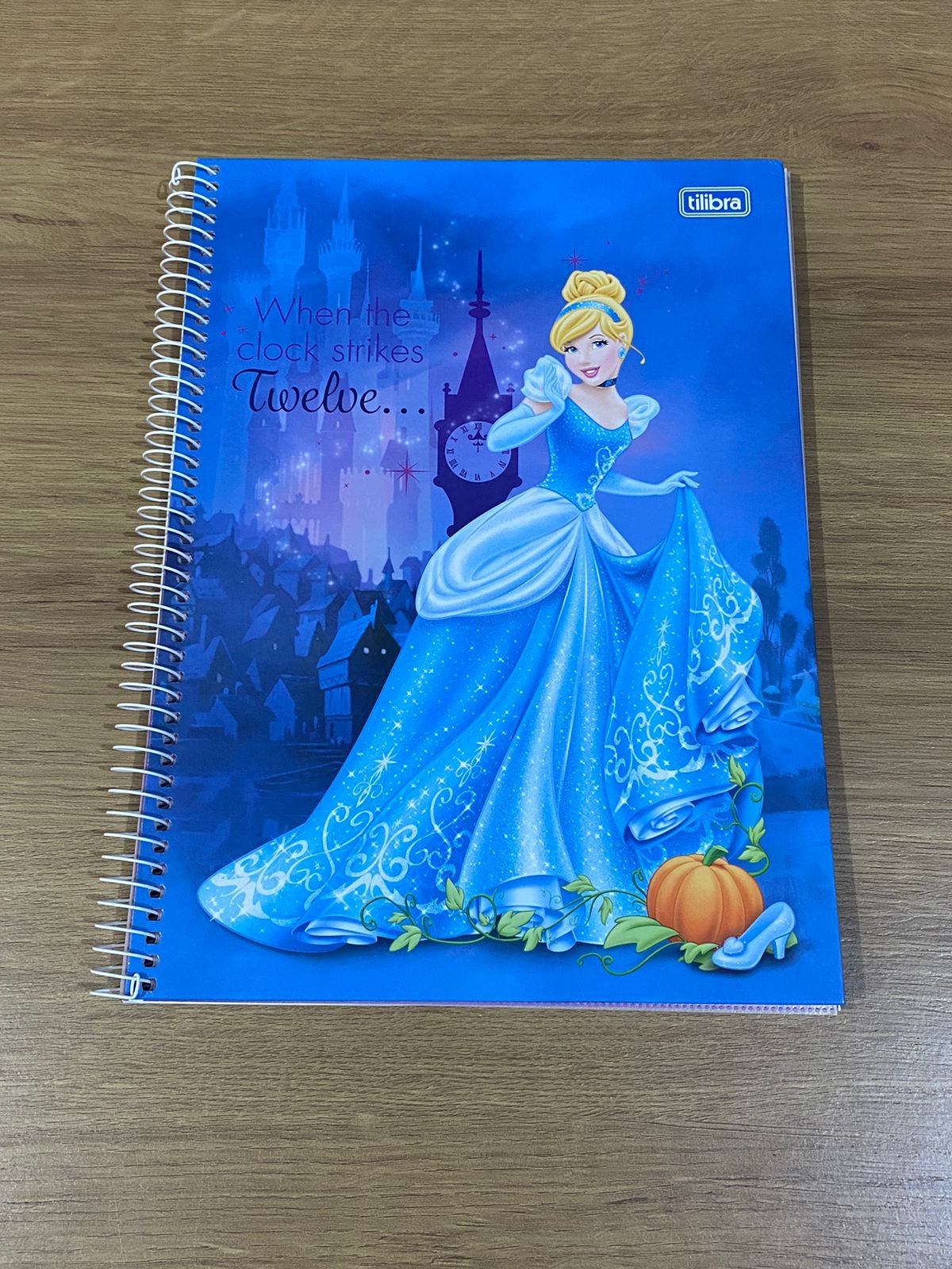 CADERNO 1M UNIV ESPIRAL PRINCESAS DISNEY TILIBRA 80 FLS