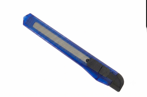 ESTILETE PLASTICO LAMINA 9MM LIKE