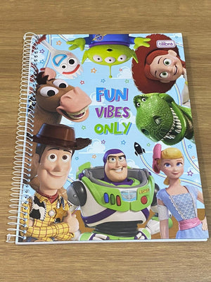 CADERNO 1M ESPIRAL TOY STORY 80 FLS TILIBRA